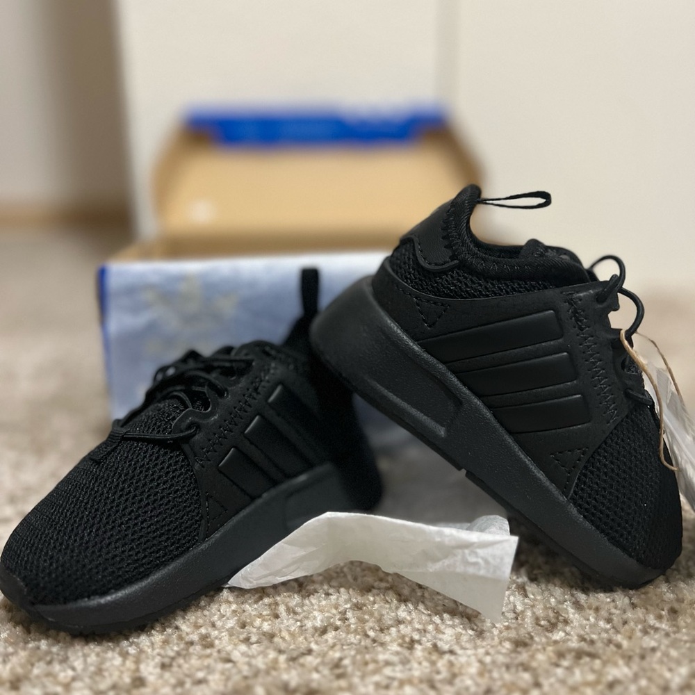 NEW Adidas Core Black Toddler sneakers Size 4